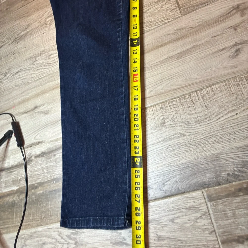 Gloria Vanderbilt Dark Indigo Straight Leg Jeans size 12 in great condition